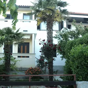 Nevenka Apartman Krk Town